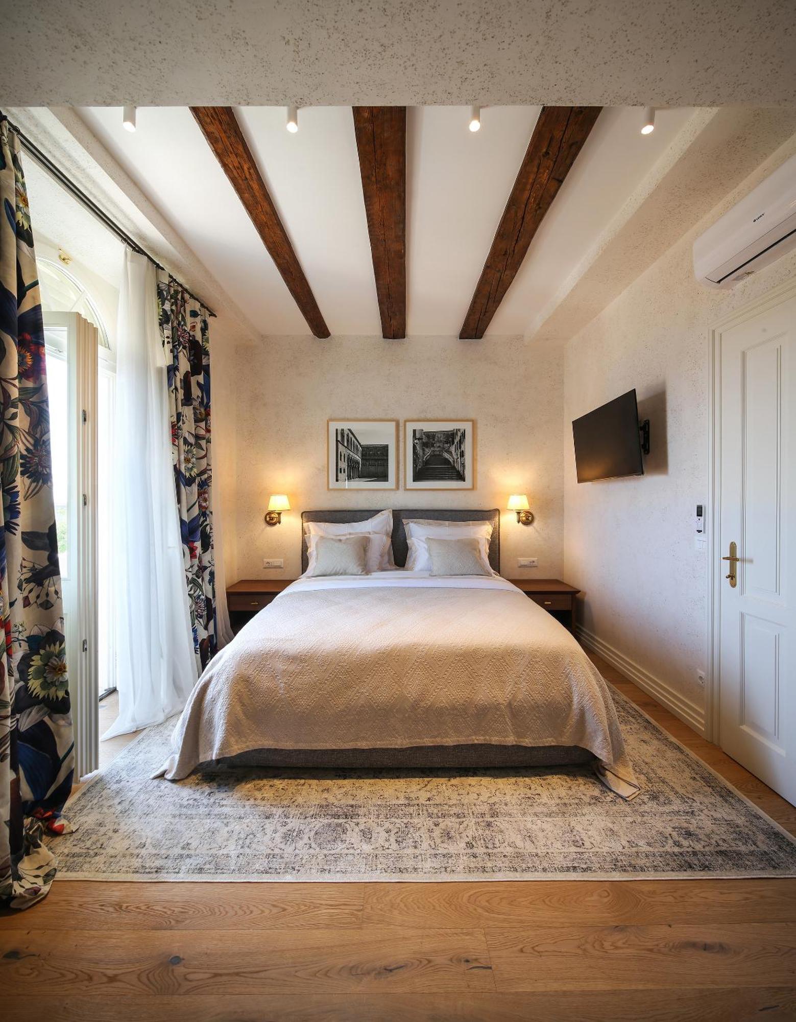 Captain's View Seaview & Pool Ragusa